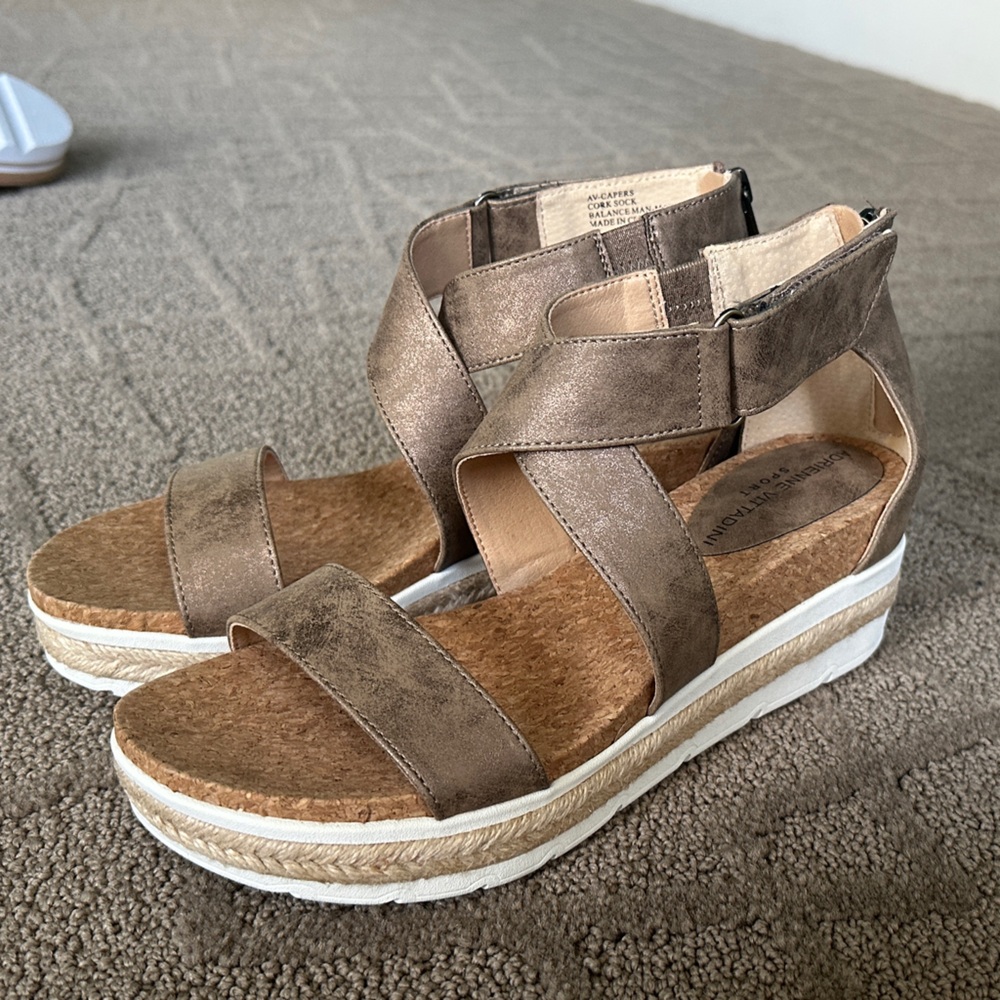Adrienne Vittadini Brown Strappy Sandals